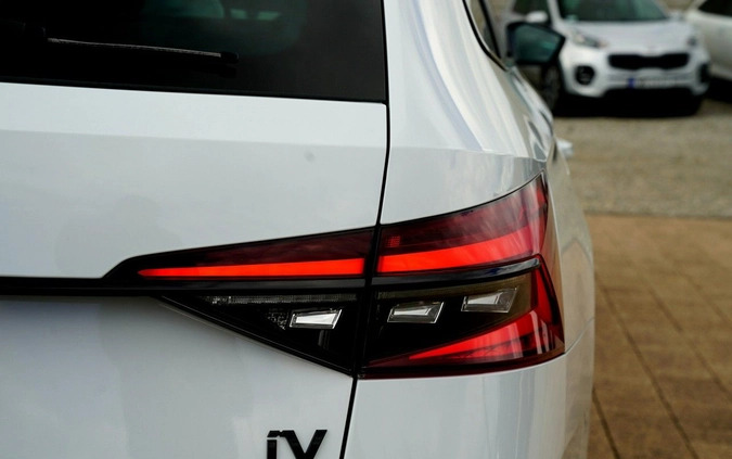 Skoda Superb cena 118699 przebieg: 92097, rok produkcji 2021 z Otmuchów małe 781